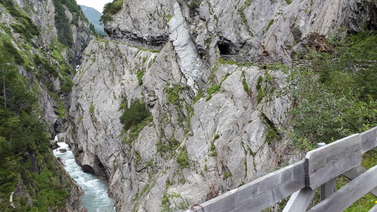 Haus Gartenheim Kals am Grossglockner Exterior photo